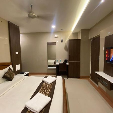 Hotel Sivas Regency Theni Kültér fotó