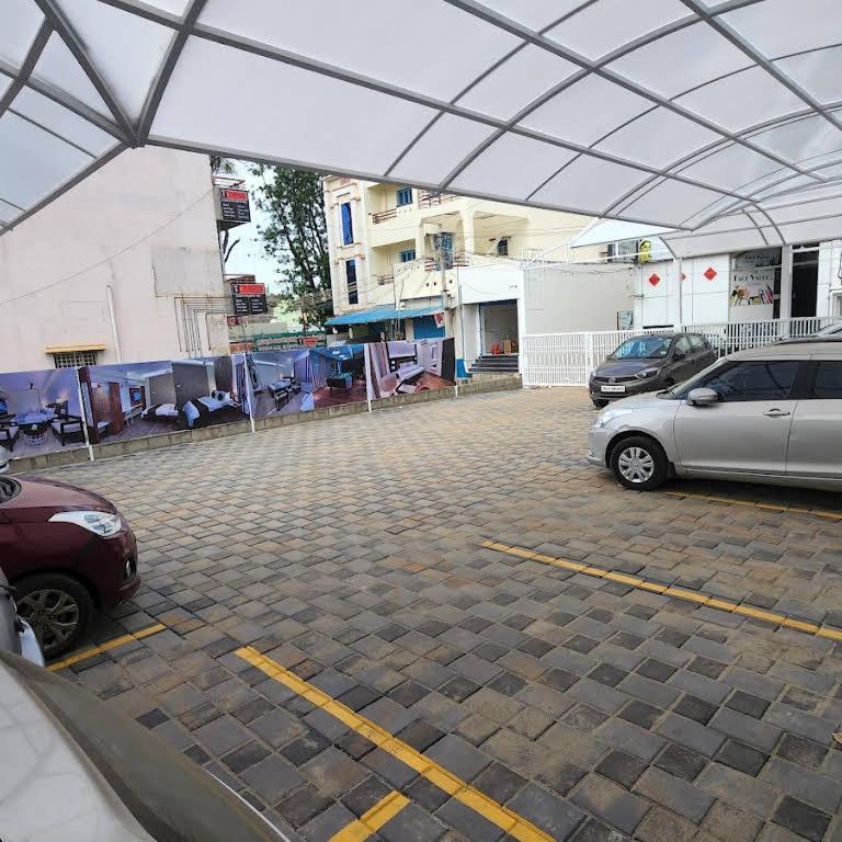Hotel Sivas Regency Theni Kültér fotó