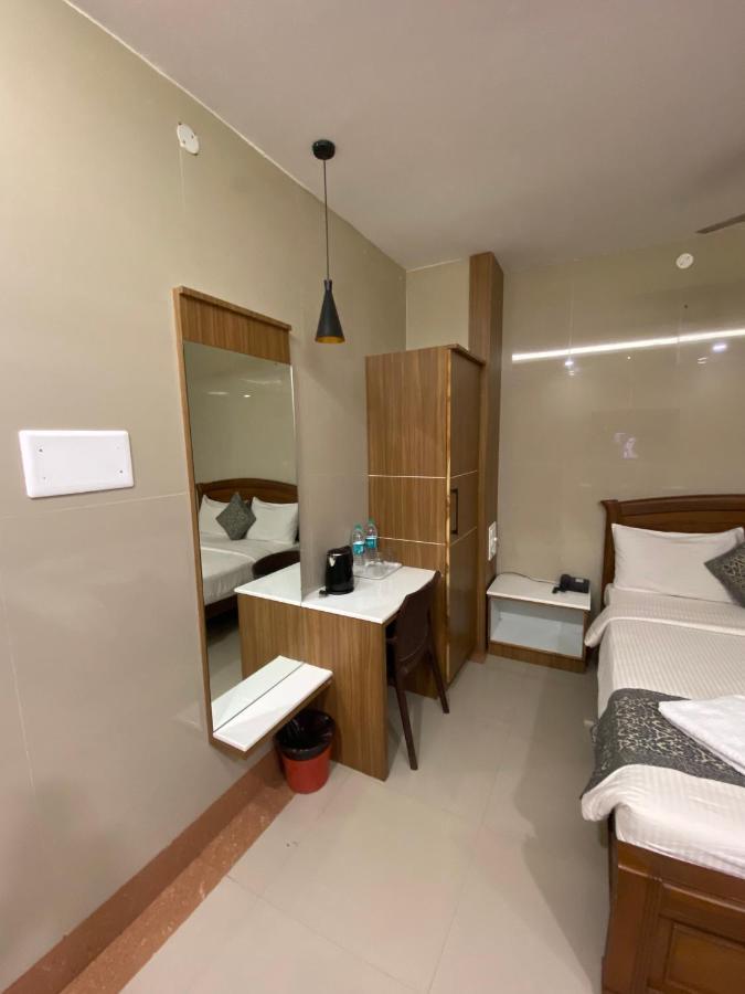 Hotel Sivas Regency Theni Kültér fotó