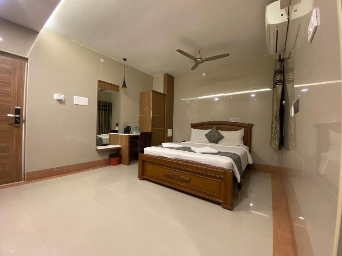 Hotel Sivas Regency Theni Kültér fotó